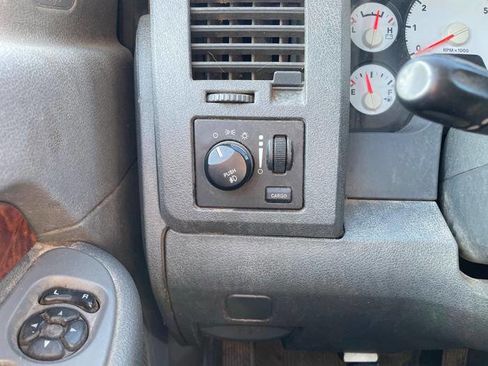 Used 2006 Dodge Ram 2500 Truck SLT image 34