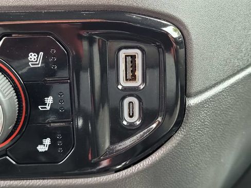 Used 2025 Chevrolet Silverado 1500 ZR2 w/ Technology Package AWD/4WD image 15