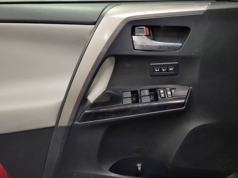 Used 2018 Toyota RAV4 Limited image 22