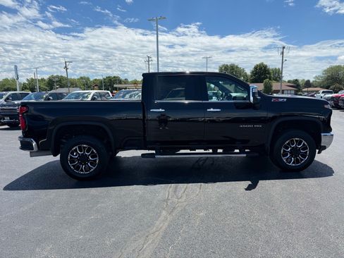 Used 2024 Chevrolet Silverado 3500 LTZ w/ LTZ Plus Package AWD/4WD image 6