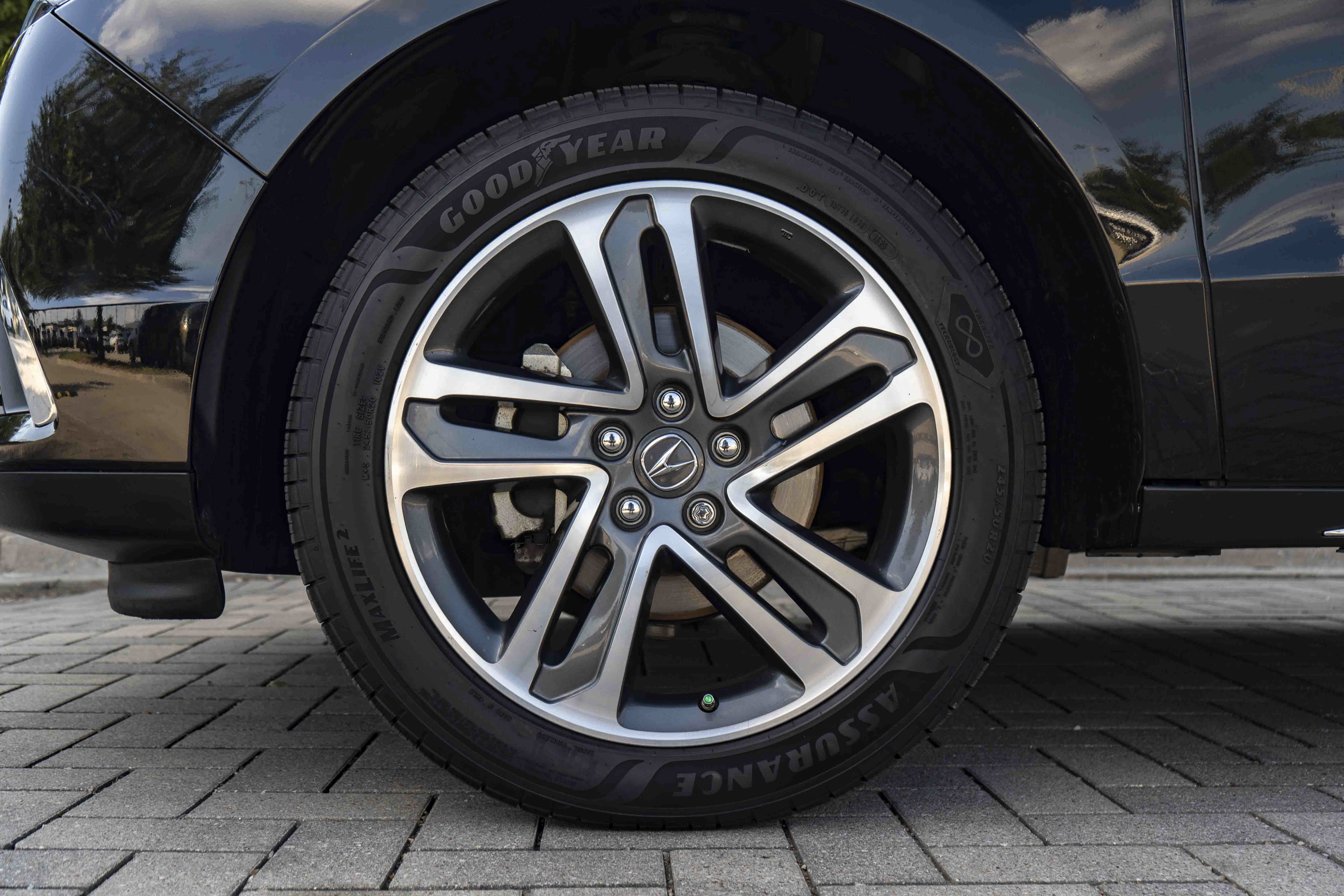 Used 2018 Acura MDX w/ Advance Package FWD image 13