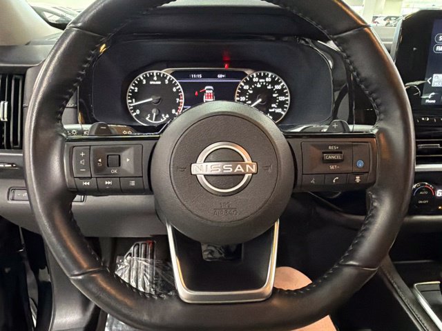 Used 2024 Nissan Pathfinder SL w/ Black Appearance Package AWD/4WD image 24