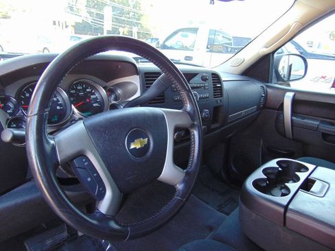 Used 2013 Chevrolet Silverado 1500 LT image 17