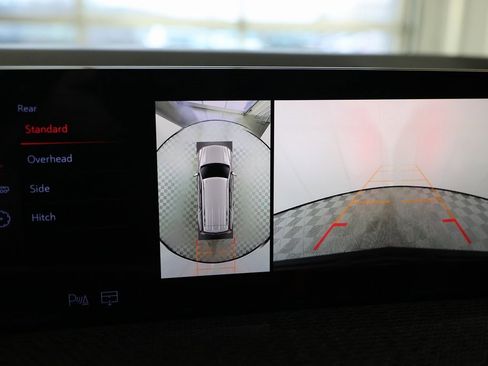 Used 2025 Cadillac Escalade V image 35