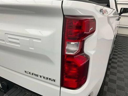 Used 2023 Chevrolet Silverado 1500 Custom AWD/4WD image 25