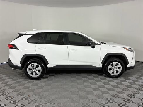 Used 2023 Toyota RAV4 LE image 8