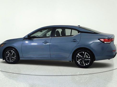 Used 2024 Nissan Sentra SV FWD image 4
