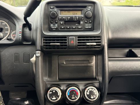 Used 2003 Honda CR-V LX image 28