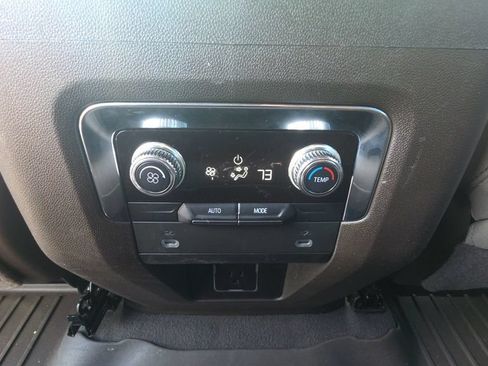 Used 2022 GMC Yukon SLE RWD image 30