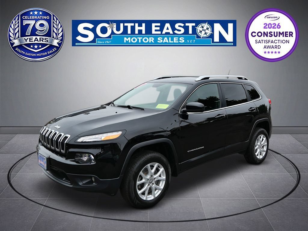 Used 2017 Jeep Cherokee Latitude w/ Cold Weather Group AWD/4WD image 1