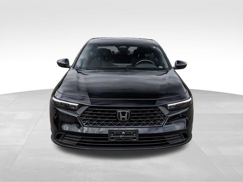 Used 2023 Honda Accord Sport image 2