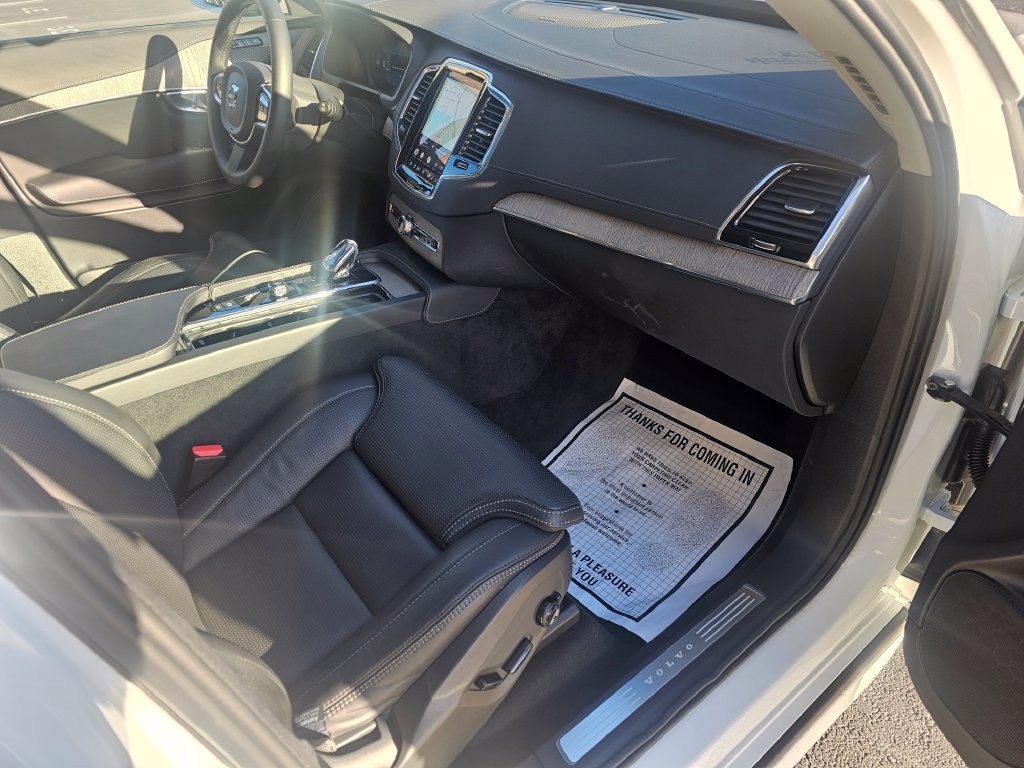 Certified 2024 Volvo XC90 B6 Ultimate w/ Protection Package Premier AWD/4WD image 32