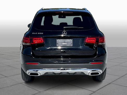 Used 2022 Mercedes-Benz GLC 300 w/ Premium Package Lite image 4