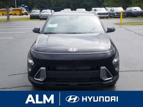 New 2026 Hyundai Kona SE FWD image 3