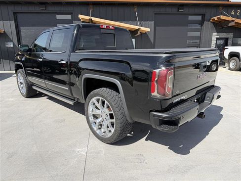 Used 2017 GMC Sierra 1500 Denali w/ Denali Ultimate Package image 5