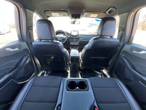 Used 2024 Ford Escape ST-Line image 34