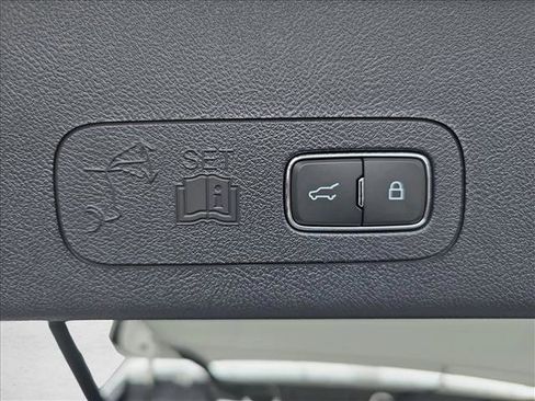 Used 2025 Lincoln Aviator AWD w/ Equipment Group 101A image 13