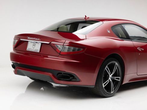 Used 2015 Maserati GranTurismo Sport image 39