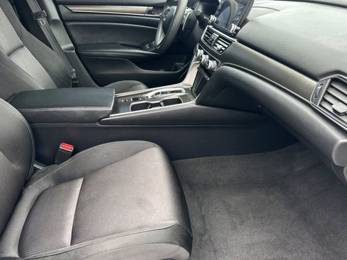 Used 2019 Honda Accord Hybrid image 15