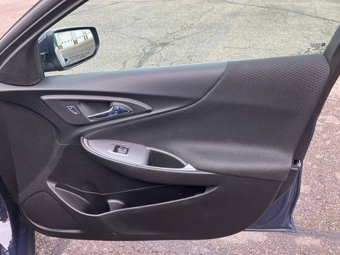 Used 2025 Chevrolet Malibu LT FWD image 10