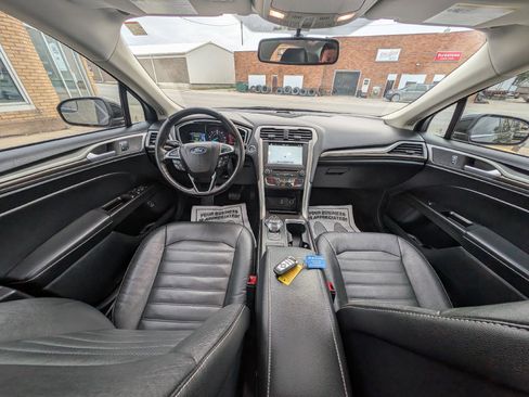 Used 2018 Ford Fusion SE w/ Equipment Group 602A image 29