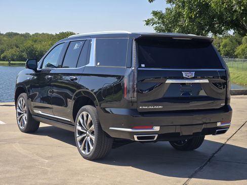 New 2026 Cadillac Escalade Luxury w/ Touring Package image 3