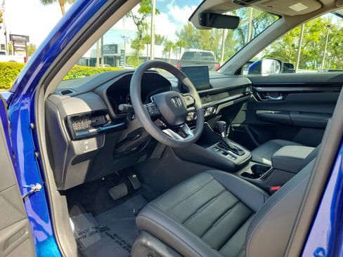 Used 2025 Honda CR-V EX-L image 9