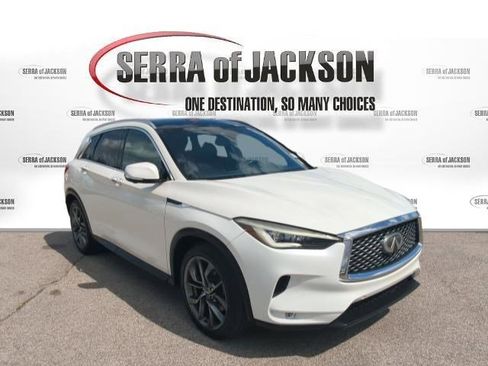 Used 2019 INFINITI QX50 Essential w/ Sensory Package image 9