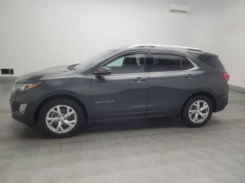 Used 2018 Chevrolet Equinox LT FWD image 2