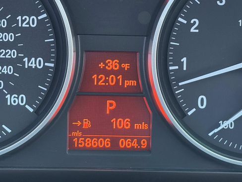 Used 2011 BMW 335i xDrive Sedan image 20