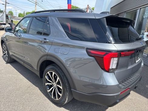 New 2026 Ford Explorer ST-Line AWD/4WD image 8