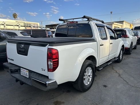 Used 2019 Nissan Frontier SV image 11