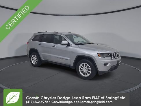 Certified 2021 Jeep Grand Cherokee Laredo image 3