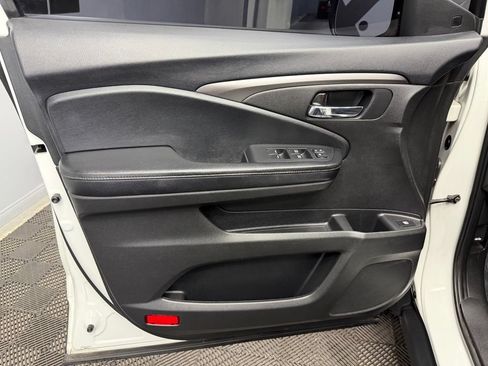 Used 2020 Honda Pilot EX image 36