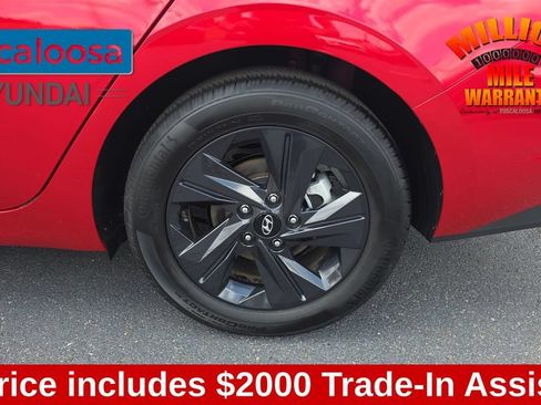 Used 2023 Hyundai Elantra SEL FWD image 11