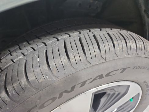 Used 2017 Subaru Forester 2.5i Limited image 29