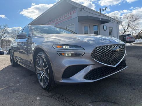 Used 2024 Genesis G70 2.5T image 3