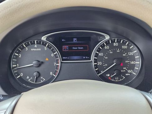 Used 2016 Nissan Altima 2.5 S w/ Interior Lighting Package FWD image 10