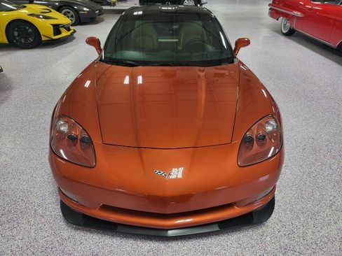 Used 2005 Chevrolet Corvette Coupe w/ Preferred Equipment Group RWD image 3