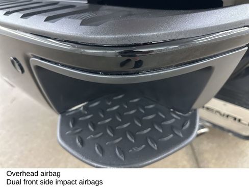 Used 2015 GMC Sierra 1500 Denali w/ Driver Alert Package image 17