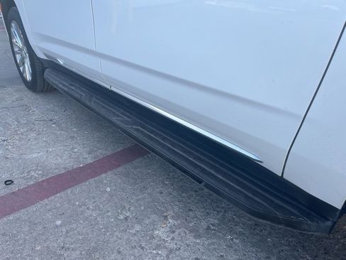 Used 2021 Cadillac Escalade ESV Premium Luxury image 7