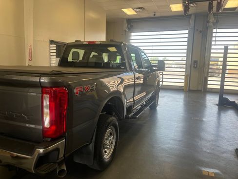 Used 2025 Ford F250 XL AWD/4WD image 9