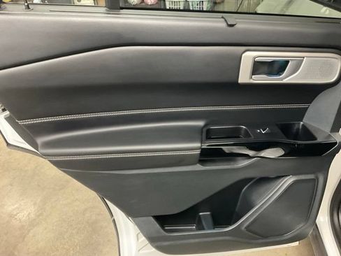 Used 2023 Ford Explorer ST w/ Equipment Group 401A AWD/4WD image 17