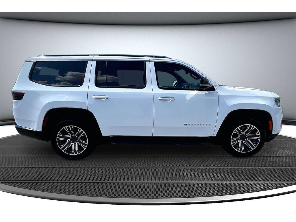 Certified 2024 Jeep Wagoneer Series II w/ Flexible Seating Group AWD/4WD image 15