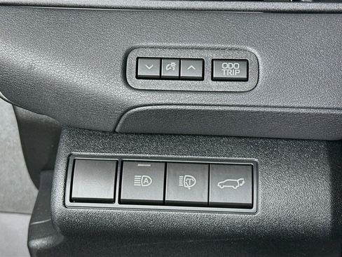 Used 2026 Toyota bZ FWD image 17