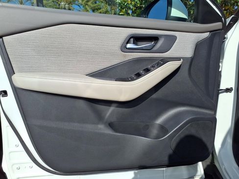 Used 2022 Nissan Rogue SV FWD image 20