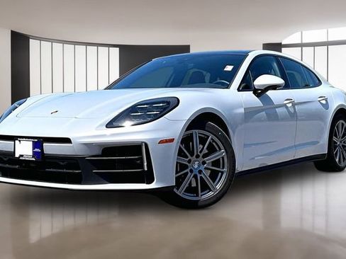 Used 2025 Porsche Panamera RWD image 1