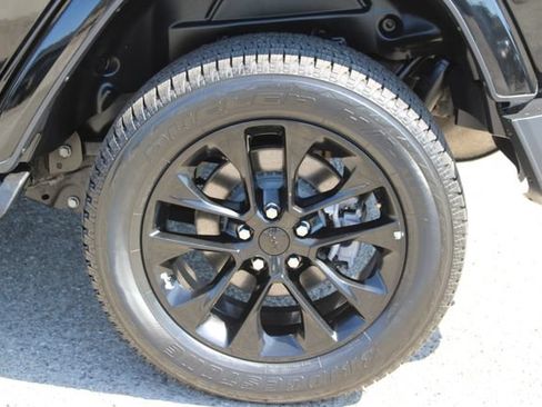 Used 2021 Jeep Wrangler Unlimited Sahara w/ Cold Weather Group AWD/4WD image 7
