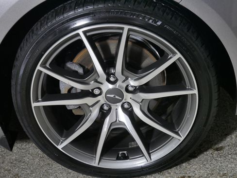 Used 2023 Genesis G70 2.0T AWD/4WD image 15
