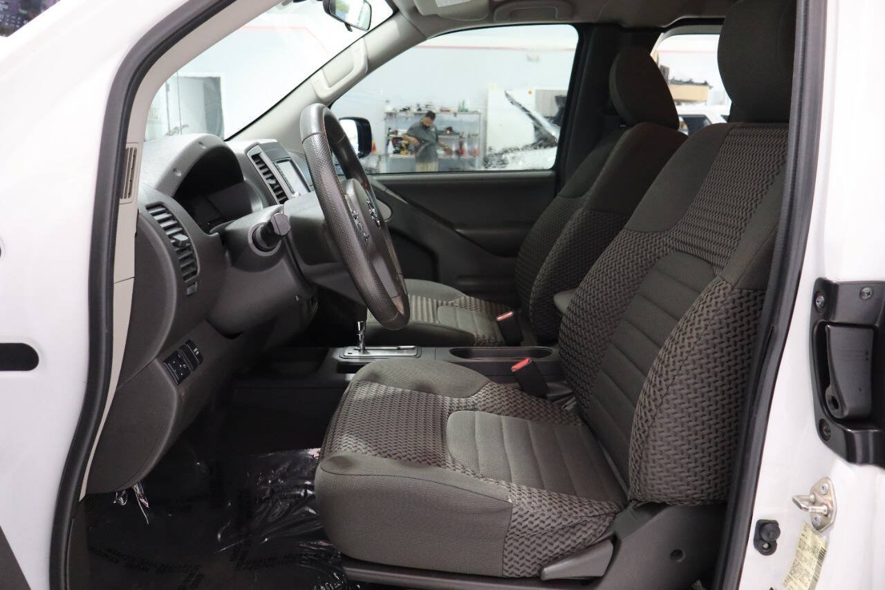 Used 2019 Nissan Frontier SV RWD image 12